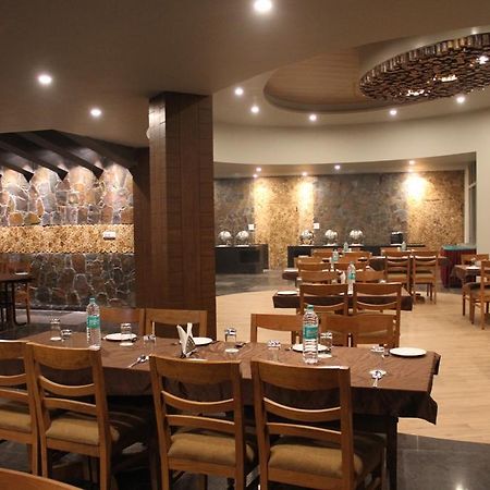 Hotel Corbett Suman Grand Corbett National Park Exterior foto