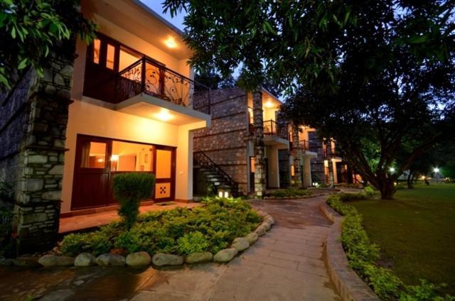 Hotel Corbett Suman Grand Corbett National Park Exterior foto