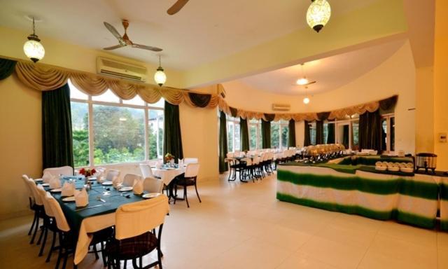 Hotel Corbett Suman Grand Corbett National Park Exterior foto