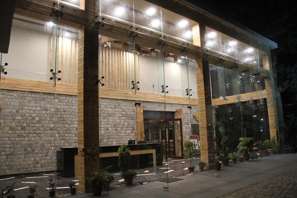Hotel Corbett Suman Grand Corbett National Park Exterior foto